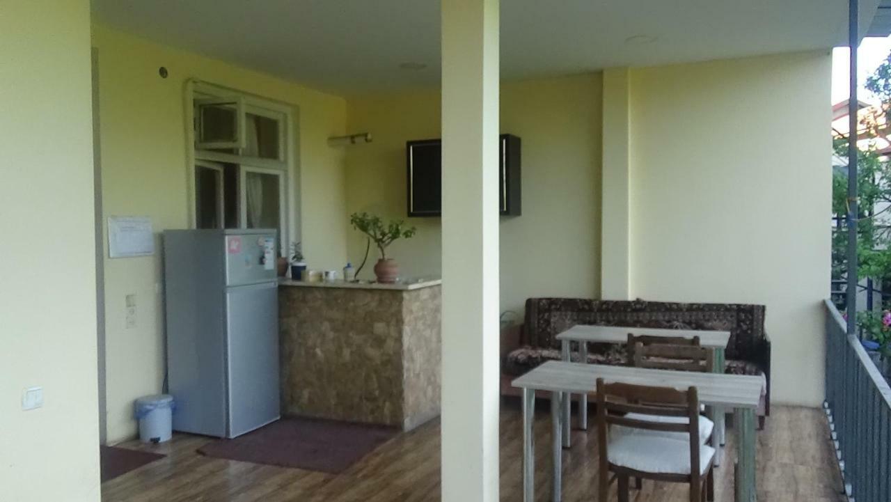 Guest House Ebralidze Mtsʼkhetʼa エクステリア 写真